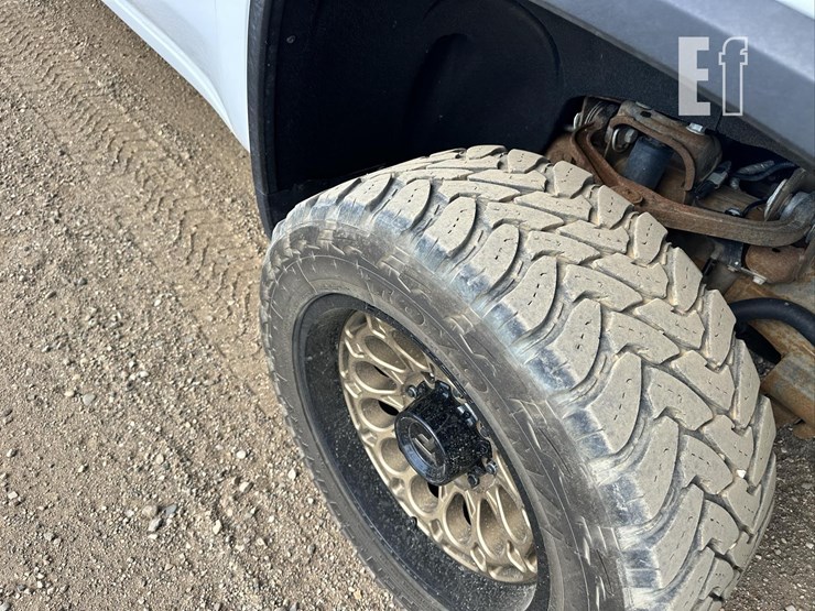 2021-chevrolet-silverado-2500hd-lt-image-44