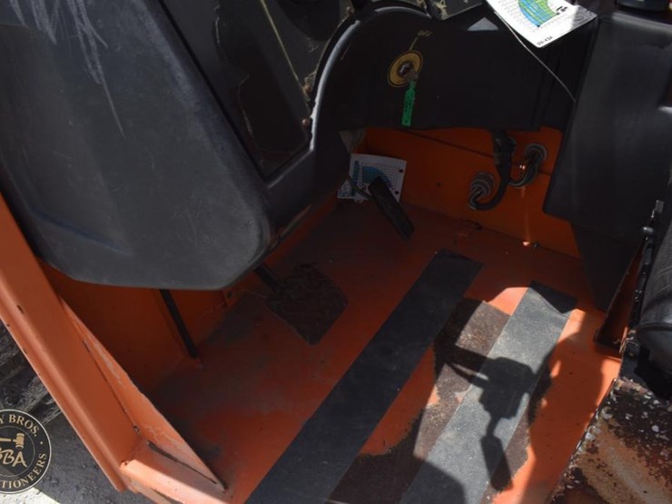 2012-jlg-g9-43a-image-29