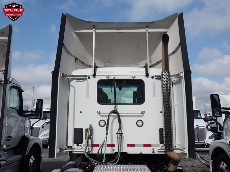 2024-kenworth-t680-image-11