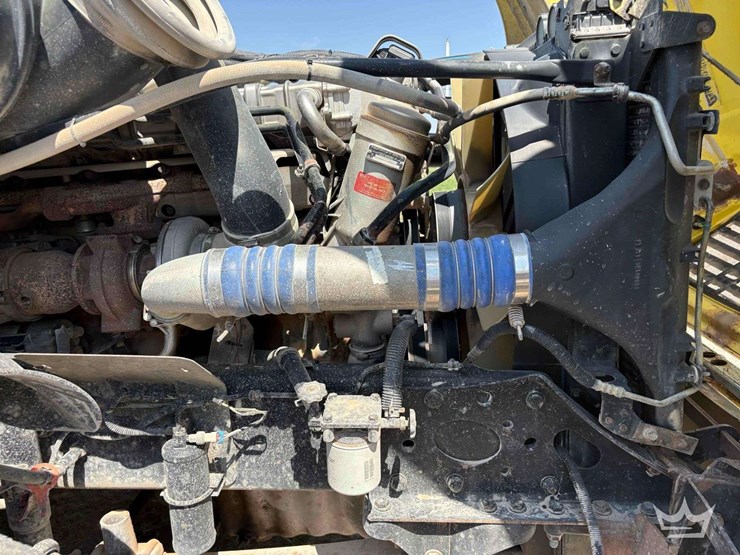 2007-freightliner-columbia-120-image-15