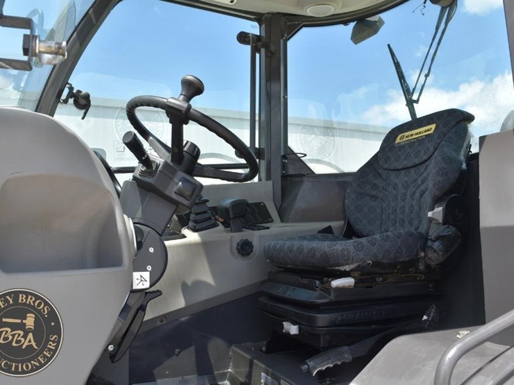 2018-new-holland-w80c-image-42