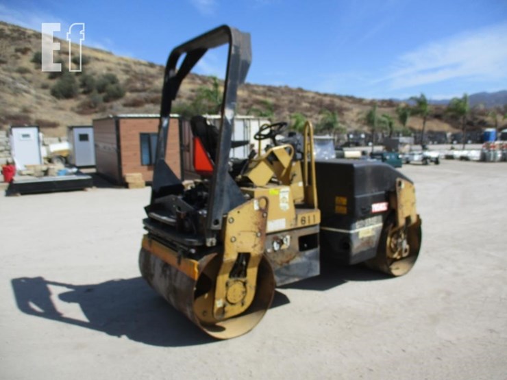 2005-caterpillar-cb-334e-image-4