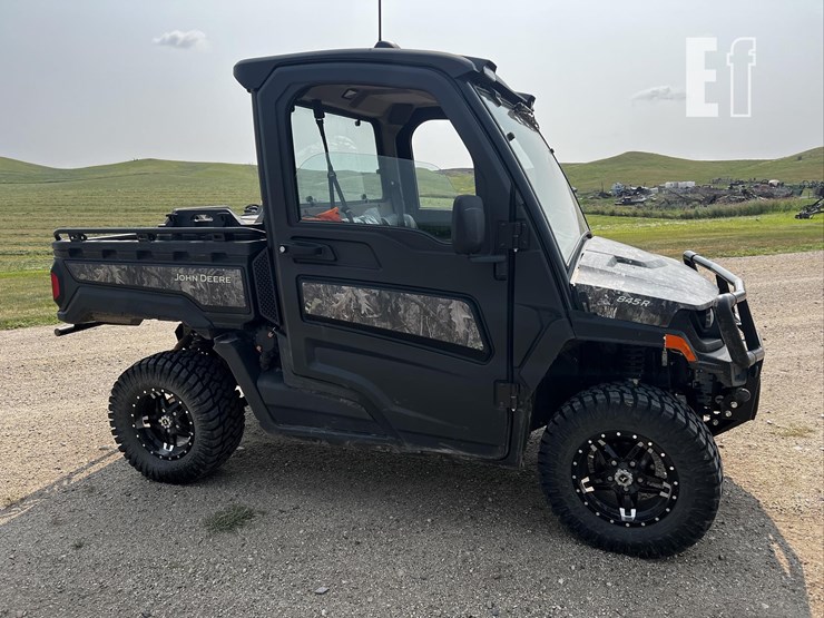 2025-john-deere-gator-xuv-835r-image-4