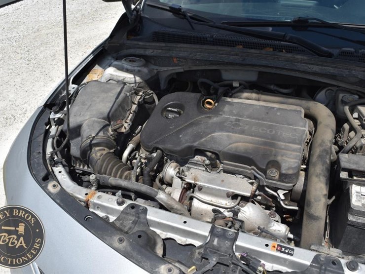 2018-chevrolet-malibu-46449-image-27