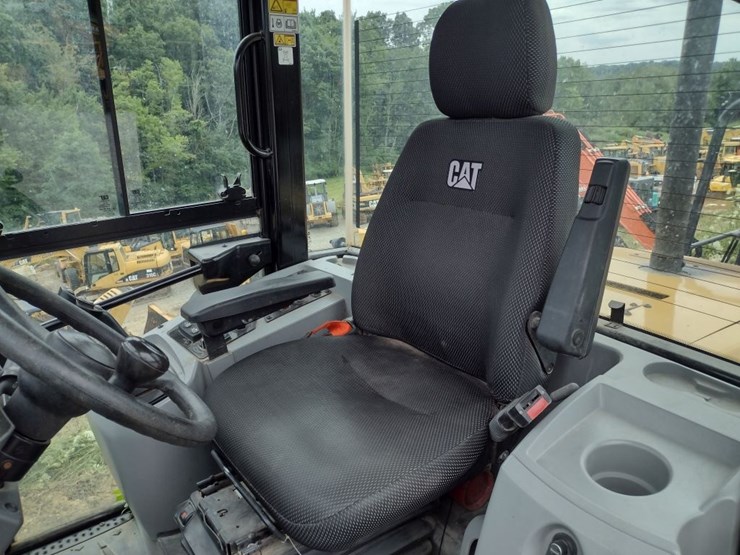caterpillar-910m-image-12