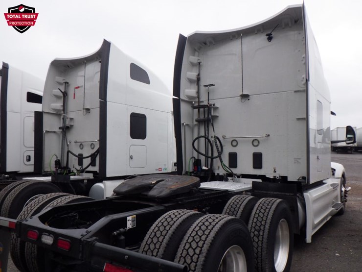 2022-peterbilt-579-image-10