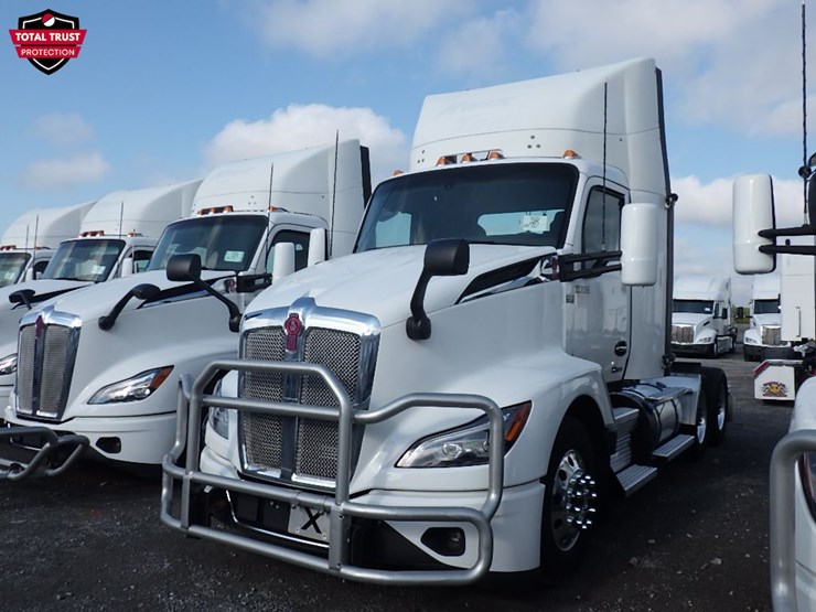 2024-kenworth-t680-image-1