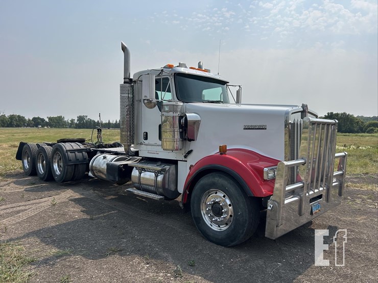 2007-kenworth-w900-image-3