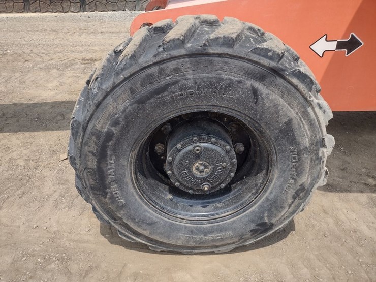 jlg-600s-image-13
