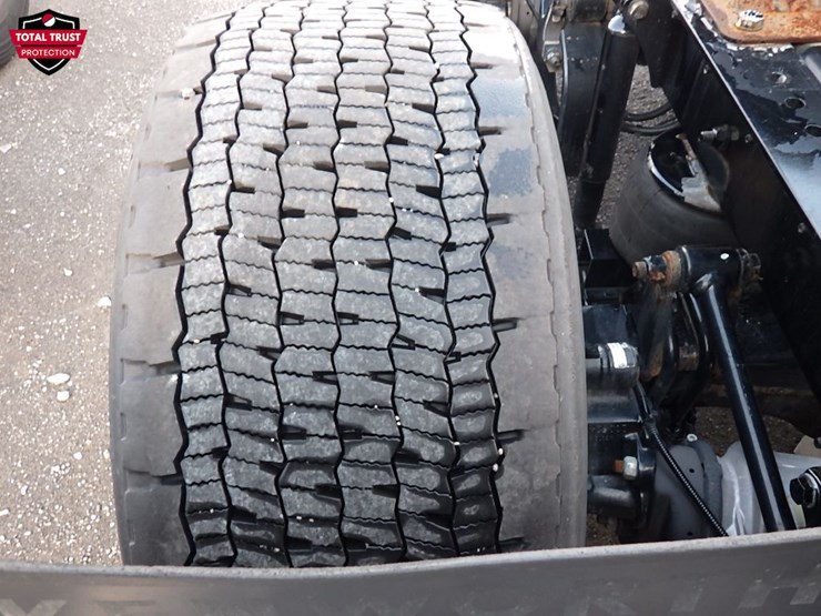 2024-kenworth-t680-image-5