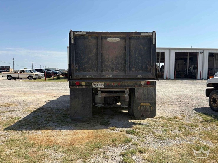 2007-freightliner-columbia-120-image-13