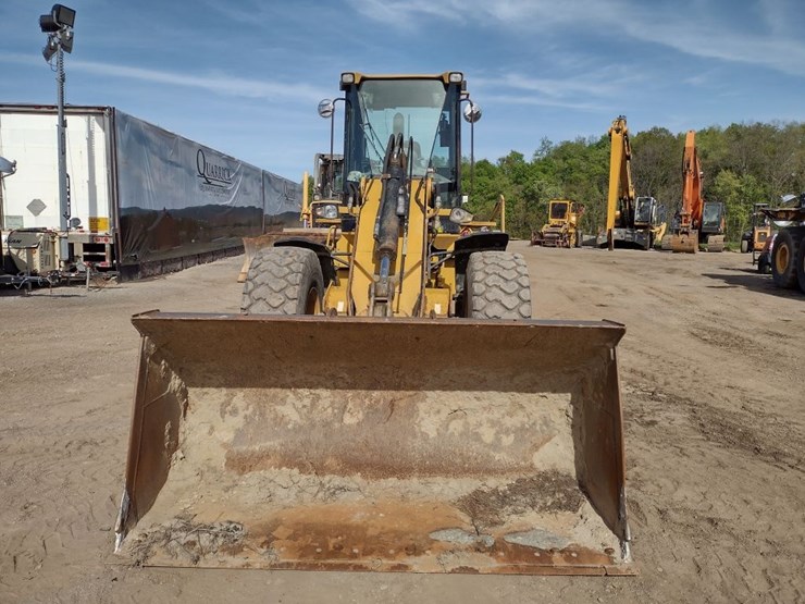 caterpillar-930g-image-2