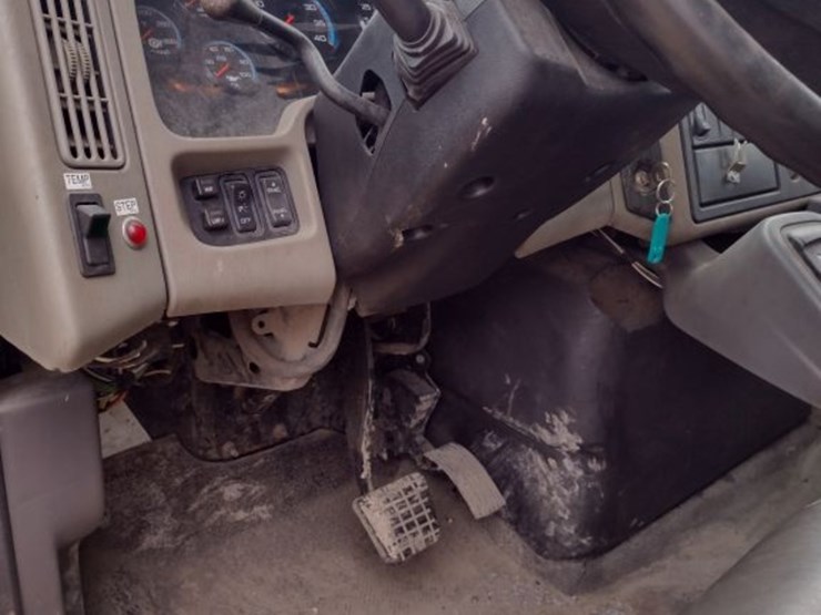 international-durastar-4400-image-14