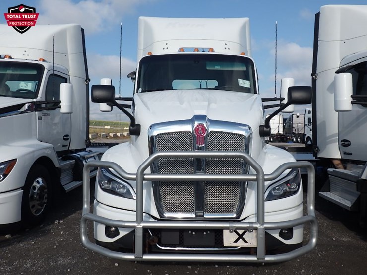 2024-kenworth-t680-image-2