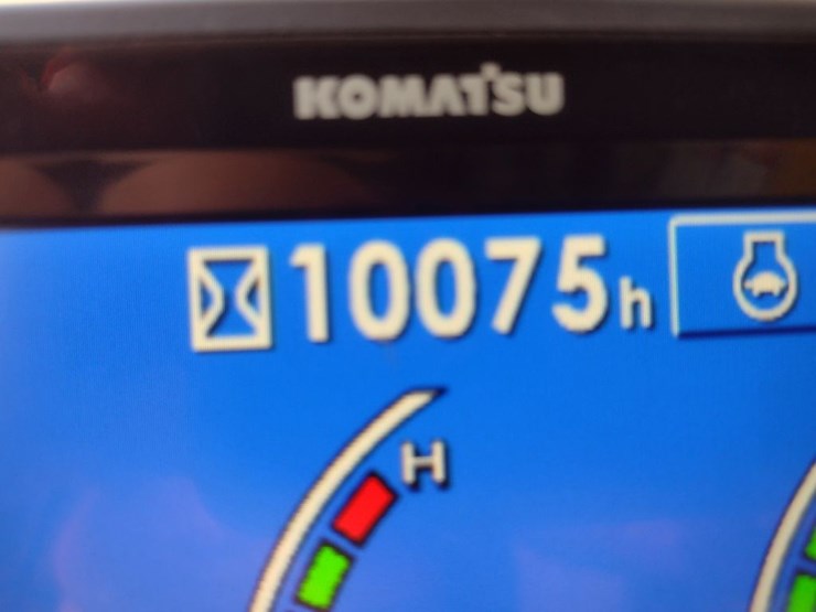 komatsu-pc350-lc-8-image-6