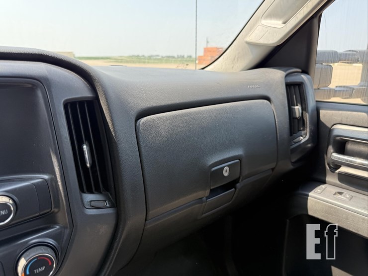 2015-chevrolet-3500hd-image-24