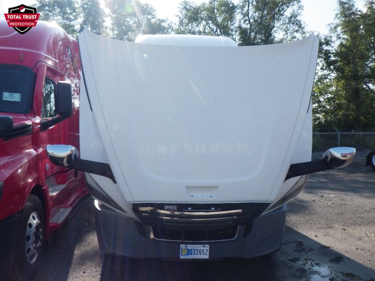 2022-freightliner-cascadia-126-image-22