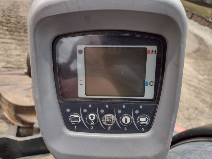 kubota-kx057-4-image-7