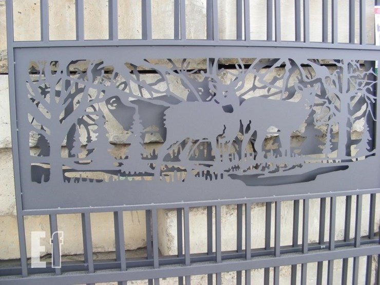 7'-x-20'-bi-parting-driveway-farm-gate-image-3