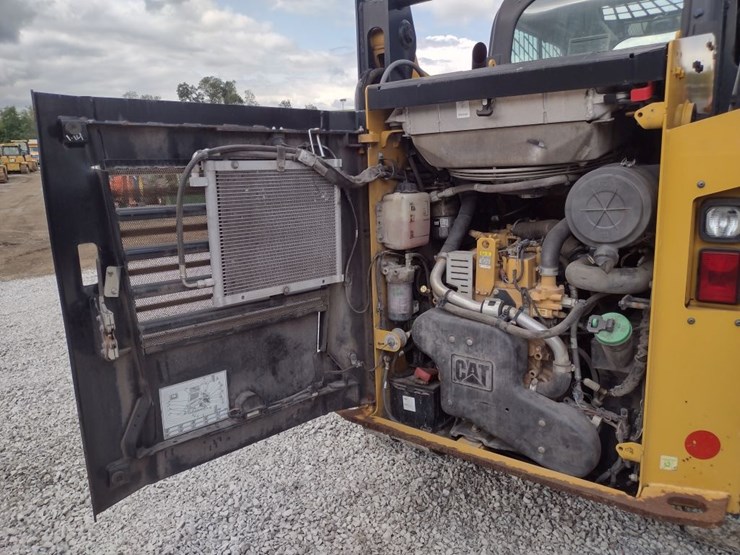 caterpillar-259d-image-30