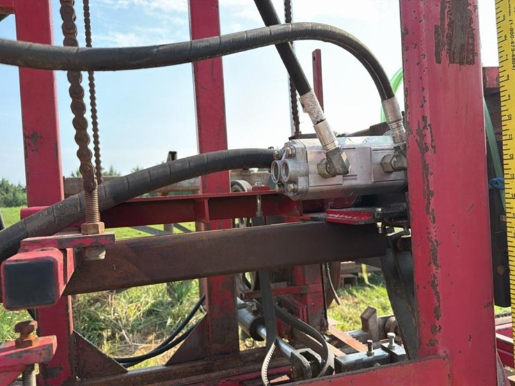 2007-john-deere-3320-image-21