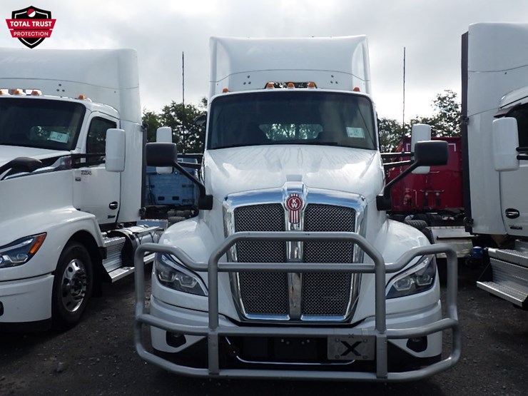2024-kenworth-t680-image-2