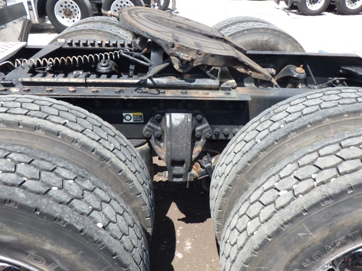 2015-kenworth-t800-image-12