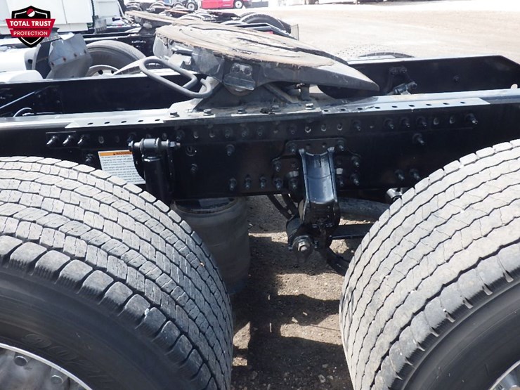 2019-volvo-vnr300-image-16