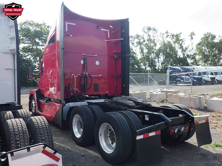 2024-kenworth-t680-image-15
