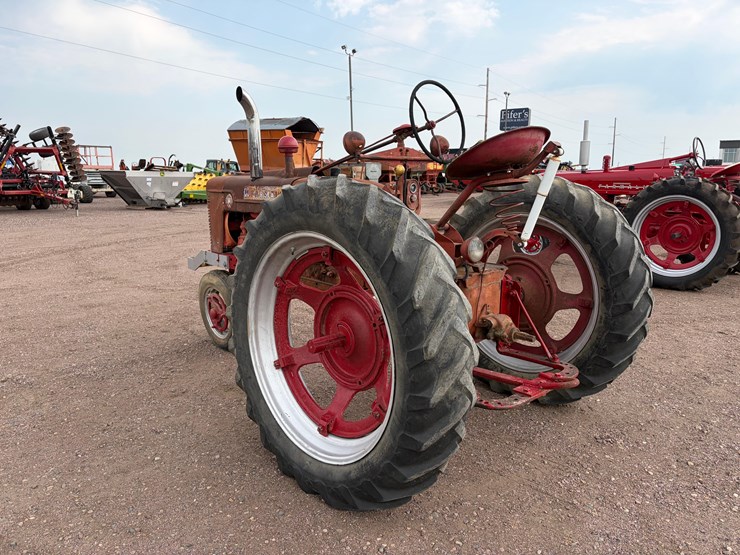 1948-ihc-farmall-h-tractor-image-6