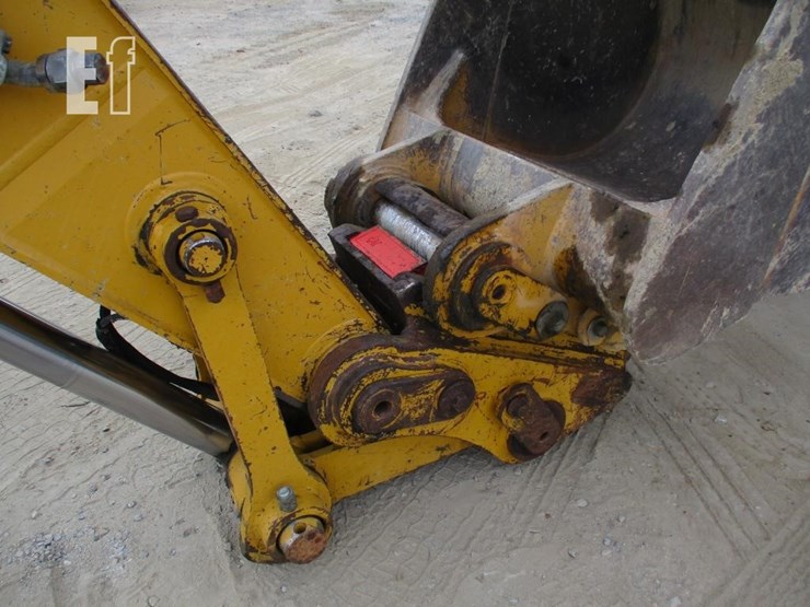 2015-caterpillar-336fl-image-16