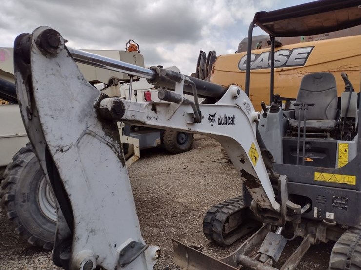 bobcat-e20-image-32