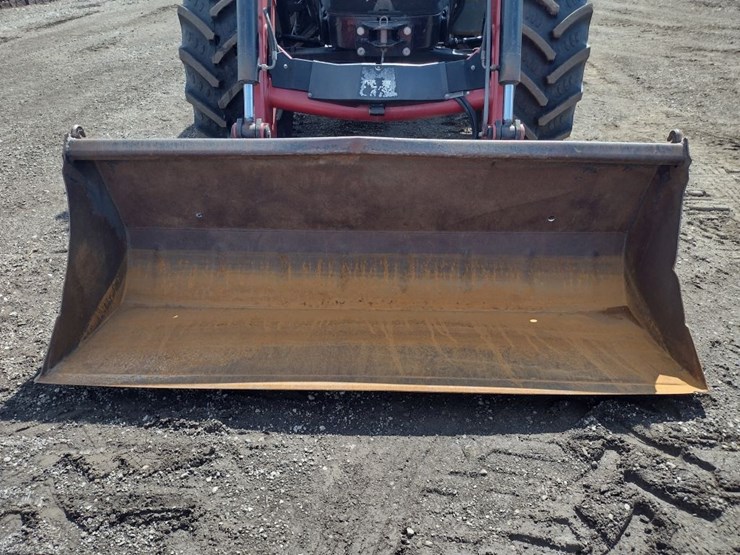 case-ih-farmall-95u-image-21