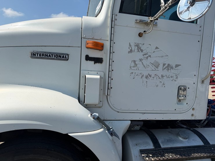 2000-international-9100-image-29