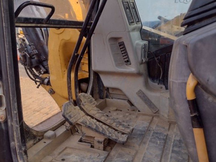 caterpillar-308d-cr-image-12