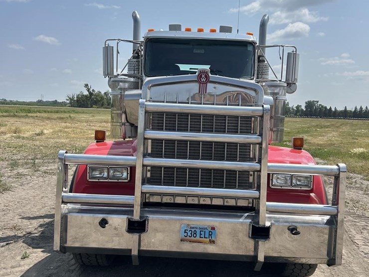 2007-kenworth-w900-image-2