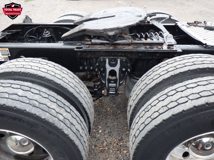 2022-kenworth-t680-image-6