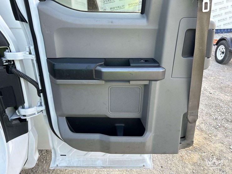 2019-ford-f450-image-19
