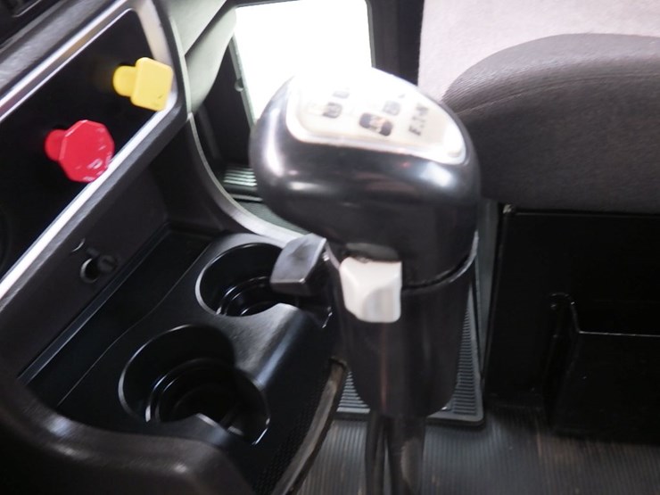 2016-kenworth-w900-image-19
