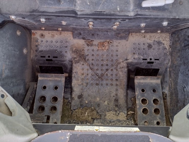 bobcat-t590-image-11