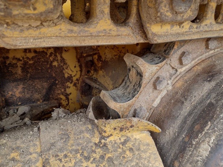 caterpillar-d5g-xl-image-17