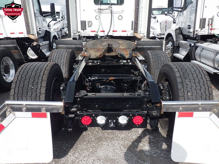 2024-kenworth-t680-image-9