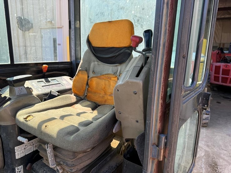 2001-bobcat-331-image-17