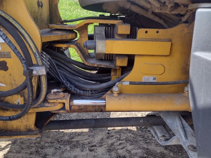 deere-324l-image-15