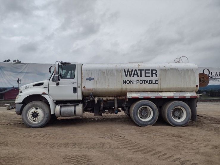 international-durastar-4400-image-1