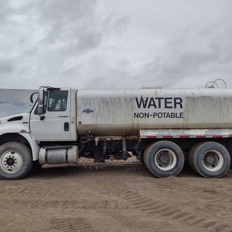 INTERNATIONAL DURASTAR 4400