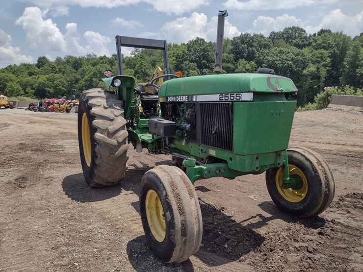 john-deere-2555-image-25