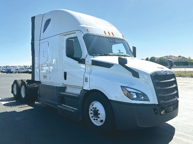 2023-freightliner-cascadia-126-image-1