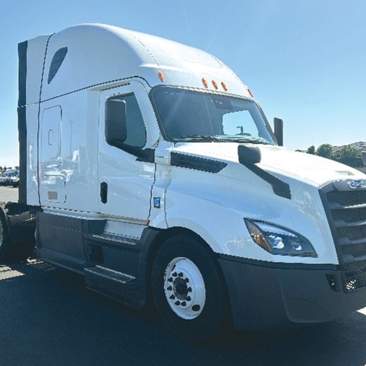 2023 FREIGHTLINER CASCADIA 126