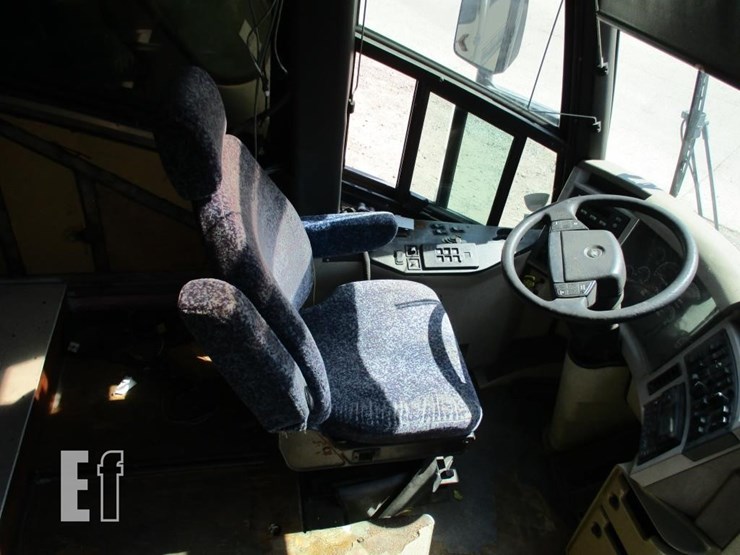1999-mci-e4500-image-8